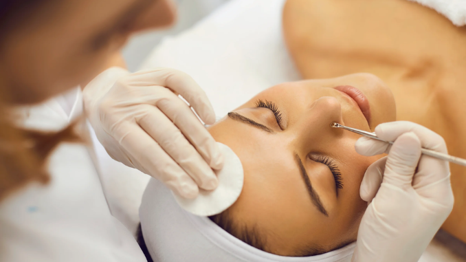 Rekomendasi treatment kecantikan untuk self care di akhir pekan, mulai dari facial, hingga hair care agar tubuh lebih rileks dan siap menghadapi minggu baru.